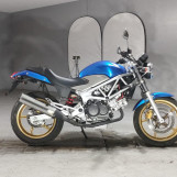 Мотоцикл Honda VTR250 з пробігом 450 km