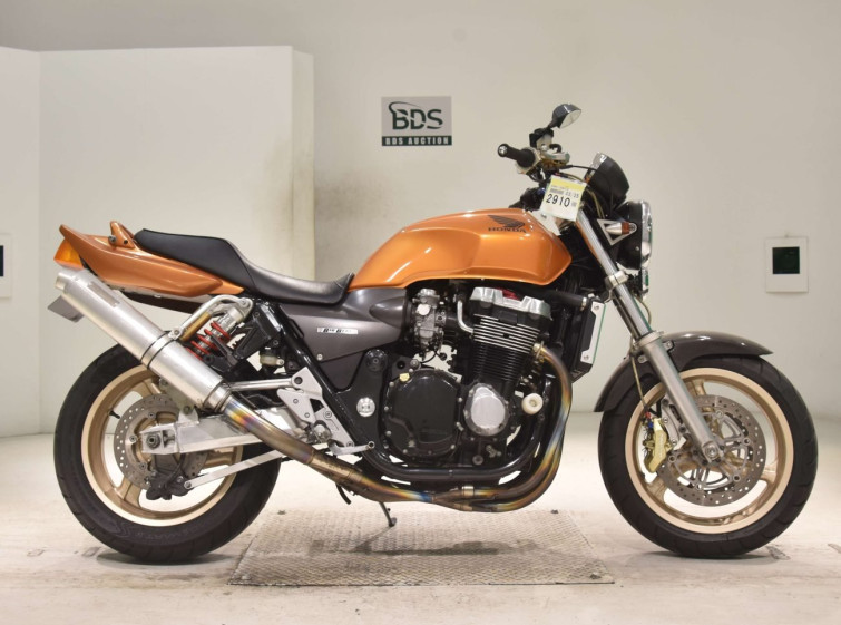 Мотоцикл Honda CB1300SF з пробігом 28719 km