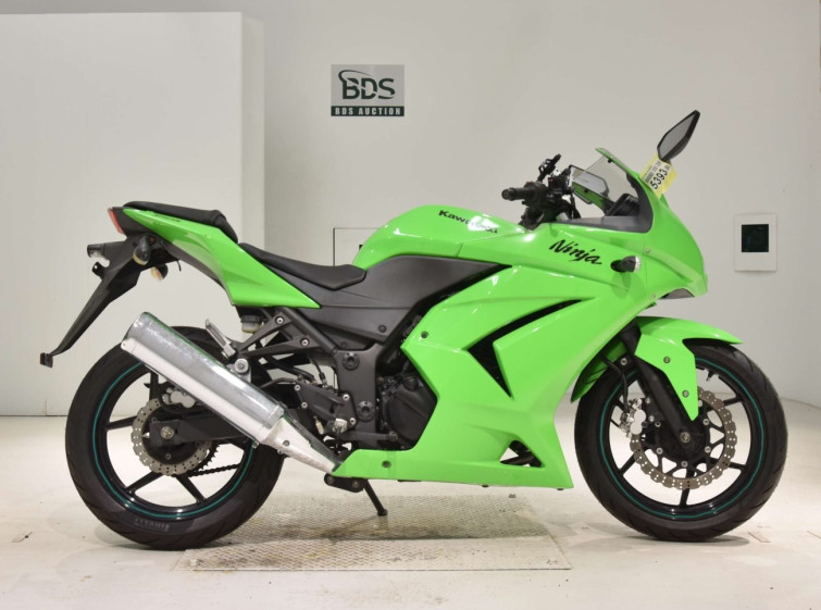 Мотоцикл Kawasaki NINJA250R с пробегом 14208 km