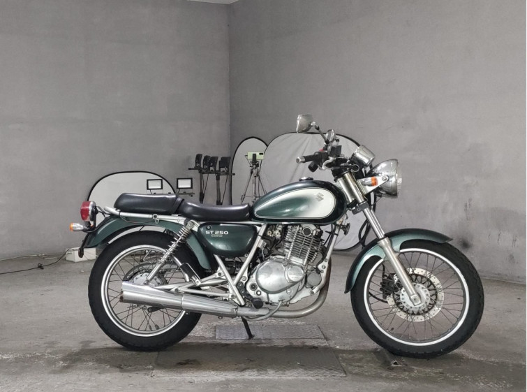 Мотоцикл Suzuki ST250E з пробігом 35871 km