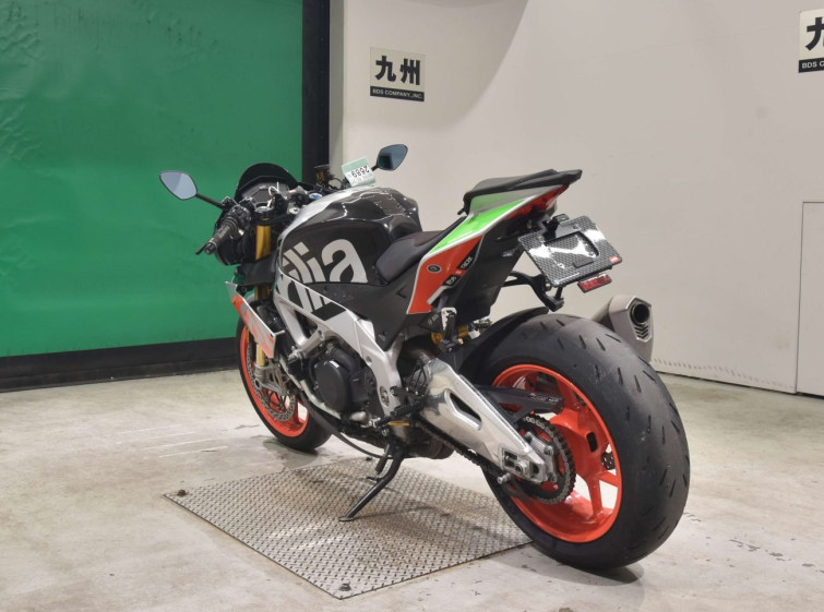 Мотоцикл Aprilia TUONO V4 1100 FACTORY