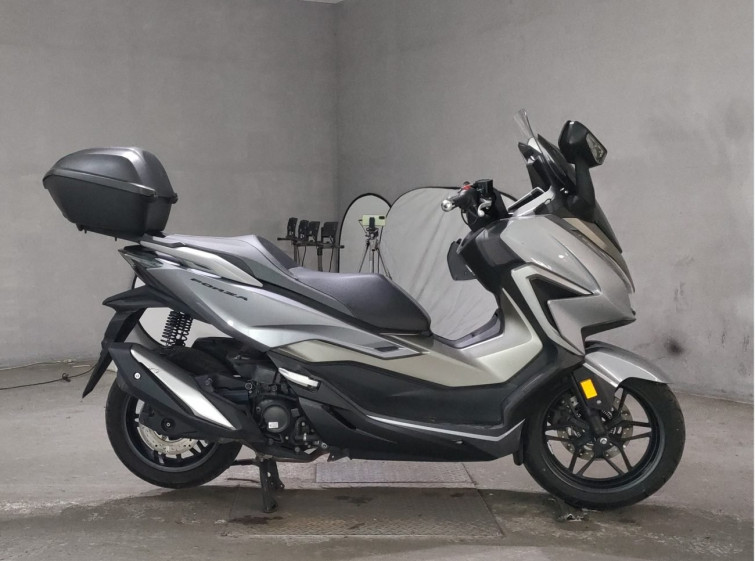 Мотоцикл Honda FORZA с пробегом 15109 km