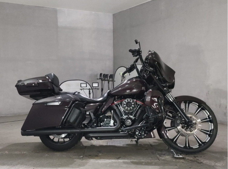 Мотоцикл HD STREET GLIDE FLHXSE1920 CVO з пробігом 41801 km