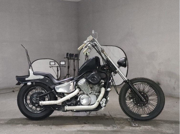 Мотоцикл Honda STEED400