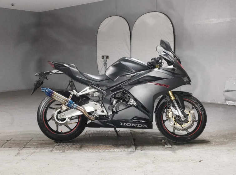 Мотоцикл Honda CBR250RR з пробігом 36787 km
