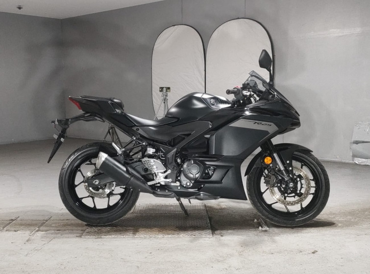 Мотоцикл Yamaha YZF-R25 з пробігом 5450 km