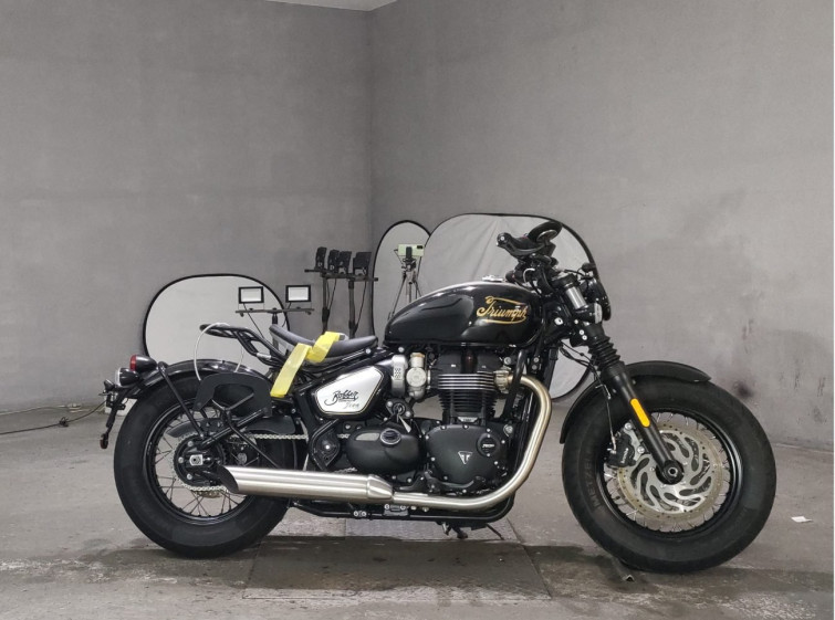 Мотоцикл Triumph BONNEVILLE BOBBER