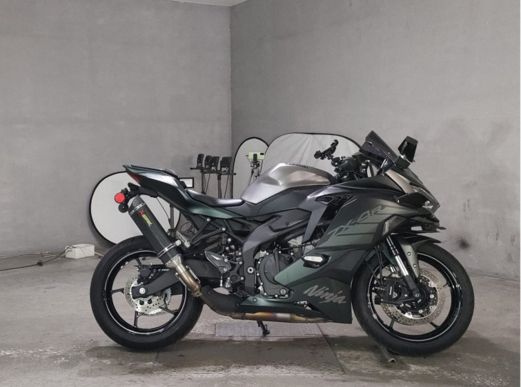 Мотоцикл Kawasaki NINJA ZX-4R SE з пробігом 1256 km