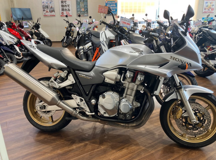 Мотоцикл Honda CB1300SF з пробігом 30144 km