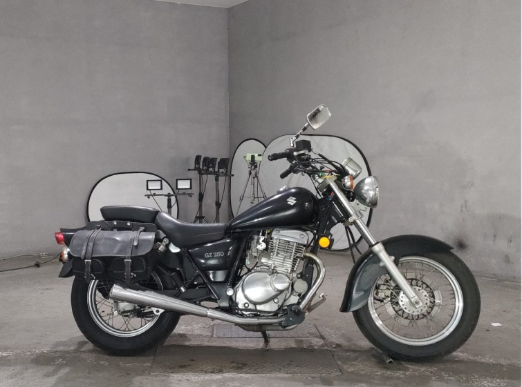 Мотоцикл Suzuki GZ250 з пробігом 9375 m