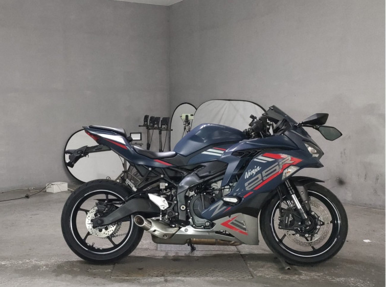 Мотоцикл Kawasaki NINJA ZX-25R с пробегом 14503 km