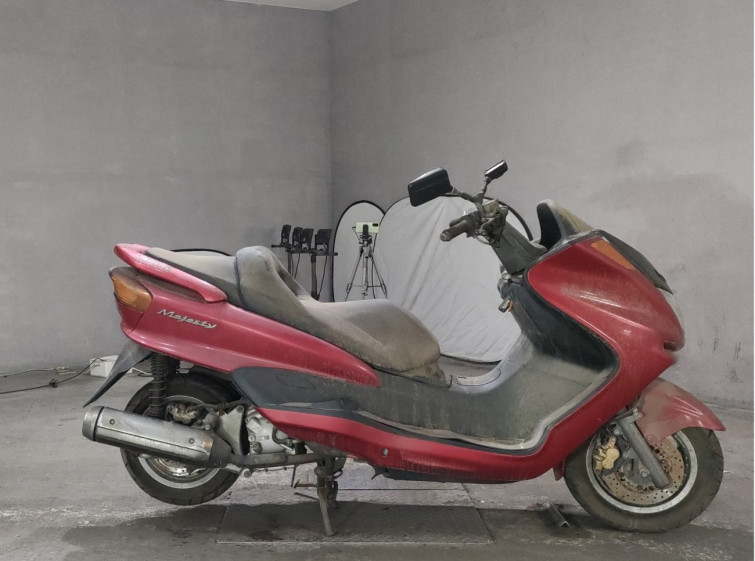 Мотоцикл Yamaha MAJESTY 250