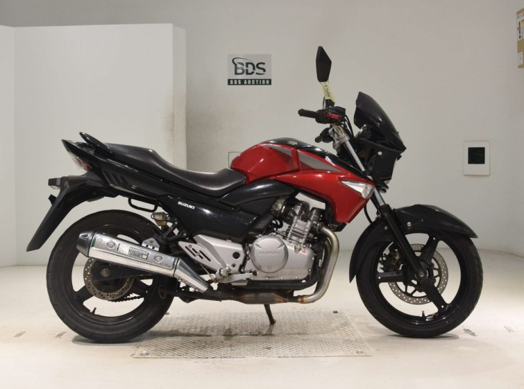 Мотоцикл Suzuki GSR250 з пробігом 26455 km