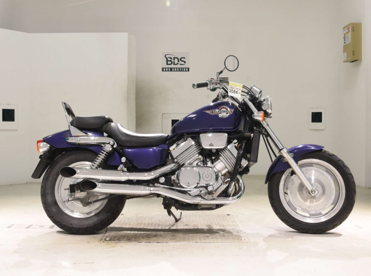 Мотоцикл Honda MAGNA750 з пробігом 15070 m