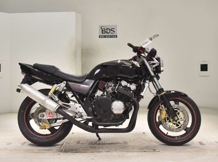 Мотоцикл Honda CB400SFV с пробегом 15100 km