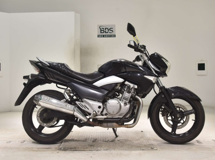 Мотоцикл Suzuki GSR250 з пробігом 34854 km