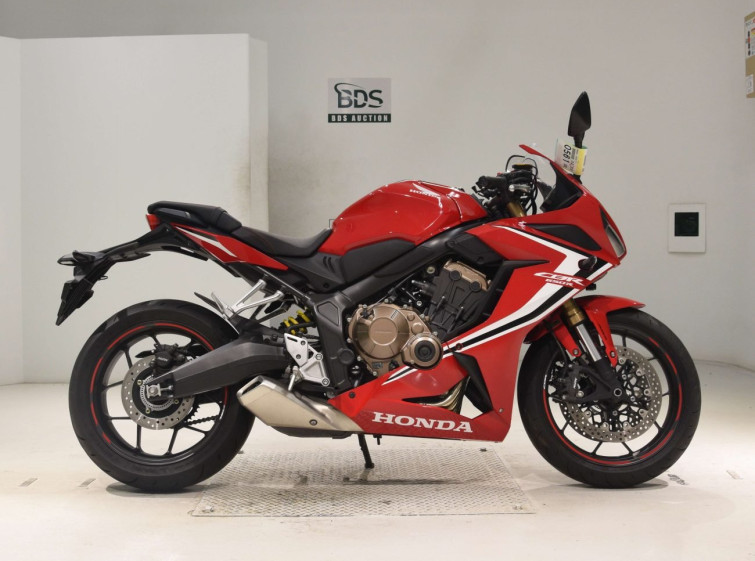 Мотоцикл Honda CBR650R з пробігом 10959 km