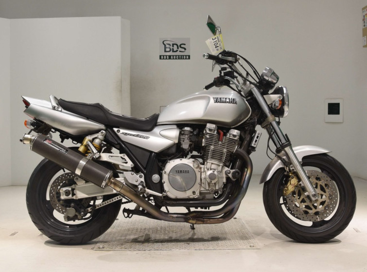 Мотоцикл Yamaha XJR1300 с пробегом 46121 km