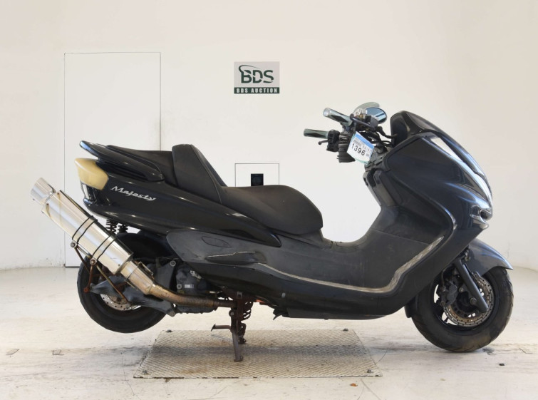 Мотоцикл Yamaha MAJESTY 250C