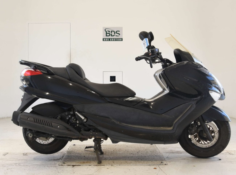 Мотоцикл Yamaha MAJESTY 250
