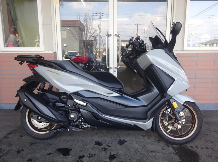 Мотоцикл Honda FORZA с пробегом 4843 km