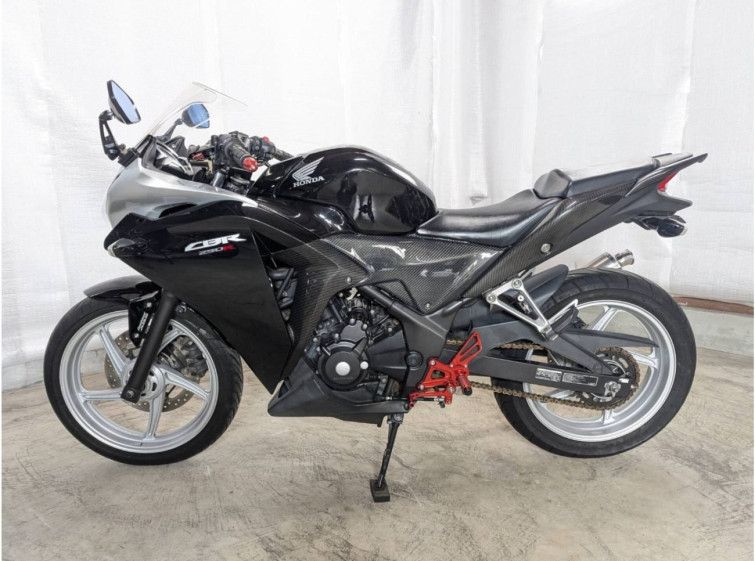 Мотоцикл Honda CBR250R з пробігом 22915 km