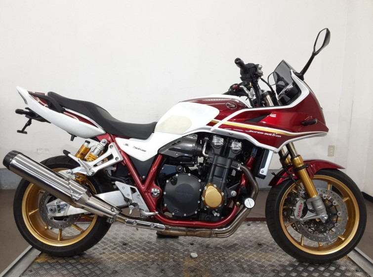 Мотоцикл Honda CB1300SF з пробігом 12031 km