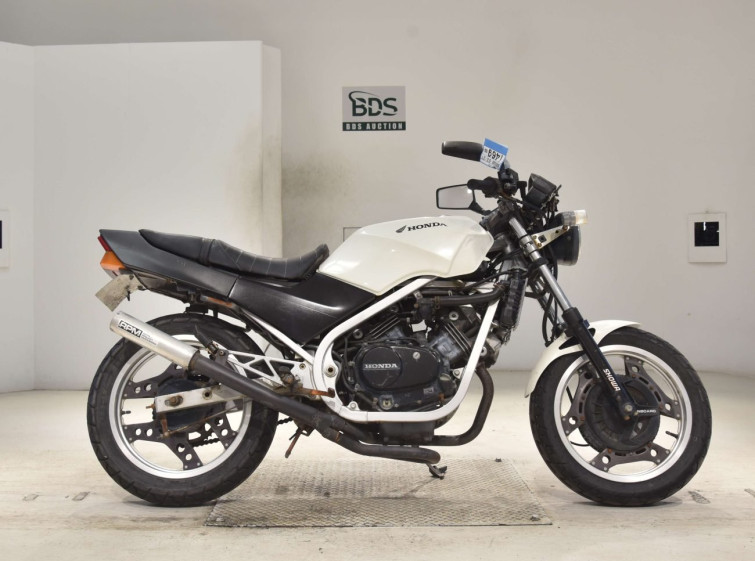 Мотоцикл Honda VT250FE з пробігом 1916 km