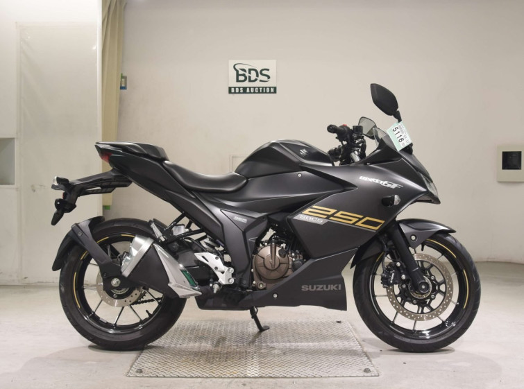 Мотоцикл Suzuki GIXXER250SF з пробігом 7101 km