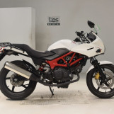 Мотоцикл Honda VTR250 з пробігом 8363 km