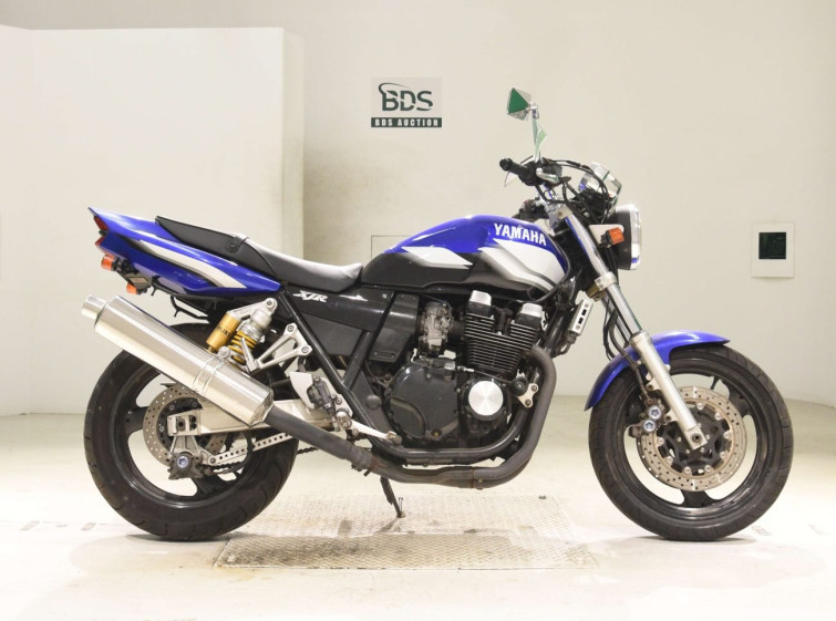 Мотоцикл Yamaha XJR400