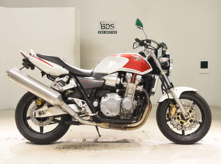 Мотоцикл Honda CB1300SF з пробігом 35931 km