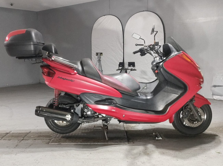 Мотоцикл Yamaha MAJESTY 250C