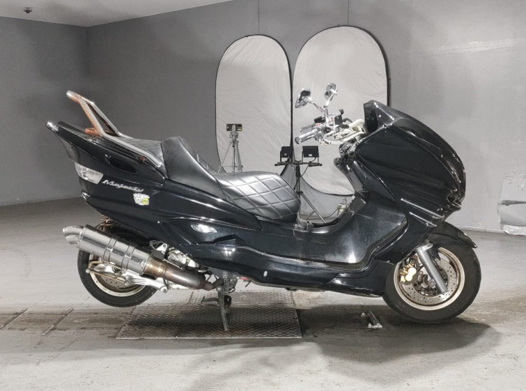 Мотоцикл Yamaha MAJESTY 250C