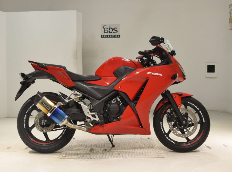 Мотоцикл Honda CBR250R з пробігом 29286 km