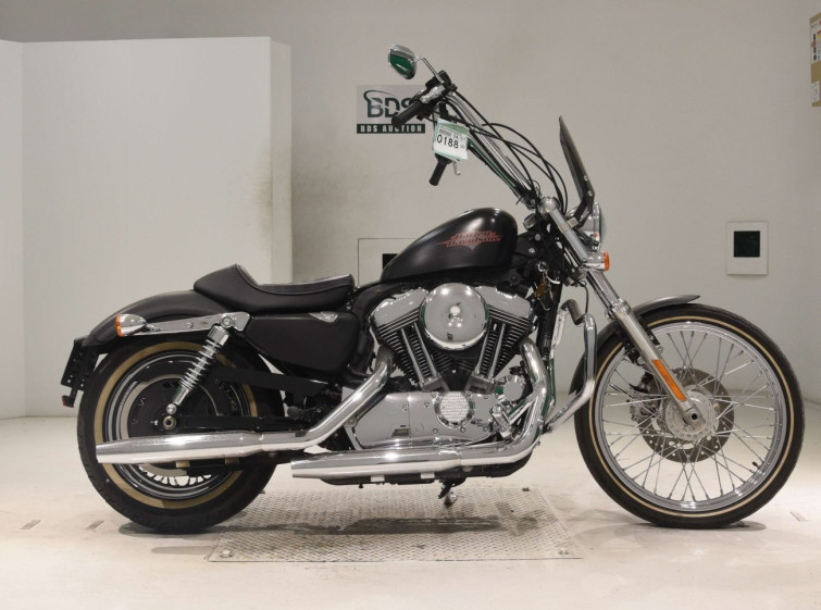 Мотоцикл HD SPORTSTER SEVENTY-TWO XL1200V с пробегом 13915 km