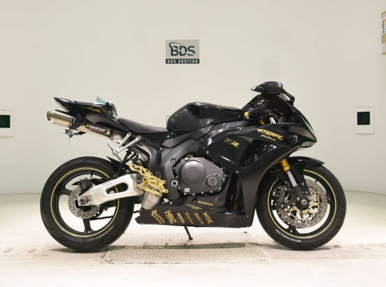 Мотоцикл Honda CBR1000RR с пробегом 56137 km