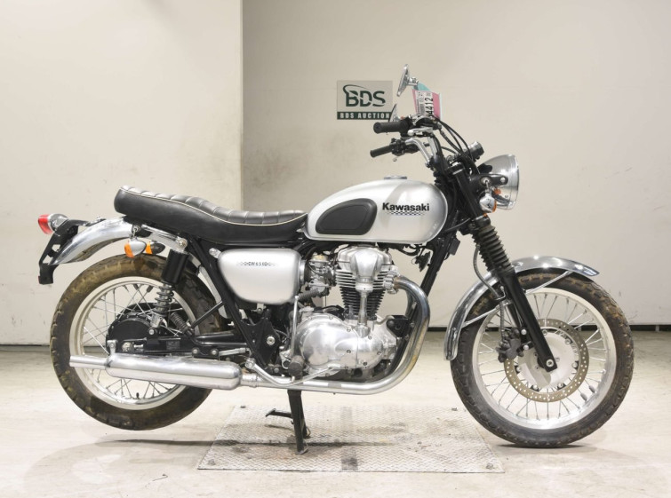 Мотоцикл Kawasaki W650 с пробегом 3637 km