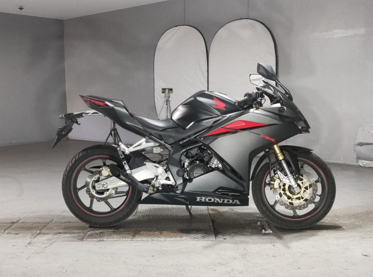 Мотоцикл Honda CBR250RR з пробігом 20127 km