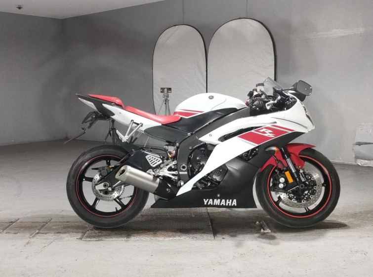 Мотоцикл Yamaha YZF-R6 з пробігом 43611 km