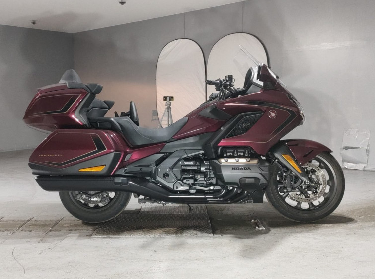 Мотоцикл Honda GL1800 с пробегом 1941 km