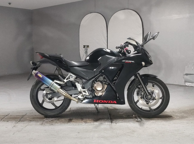 Мотоцикл Honda CBR250R з пробігом 14968 km