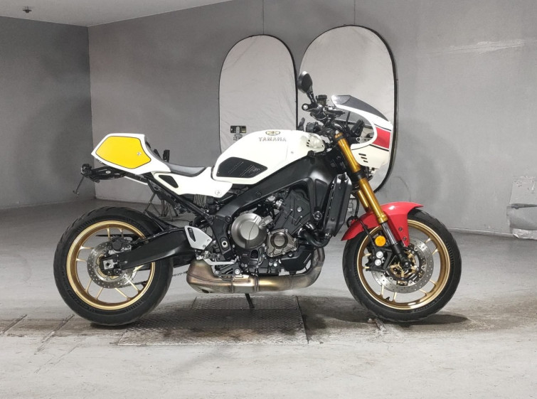 Мотоцикл Yamaha XSR900 с пробегом 18560 km