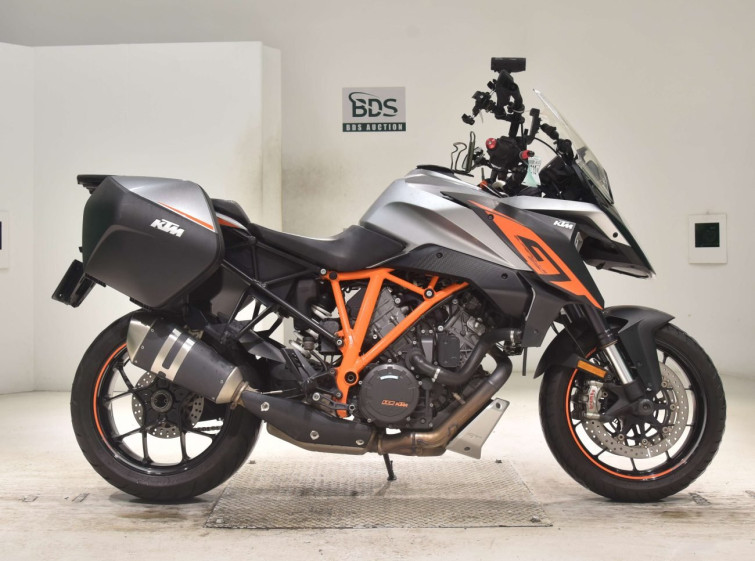 Мотоцикл KTM 1290 SUPERDUKE GT з пробігом 93303 km