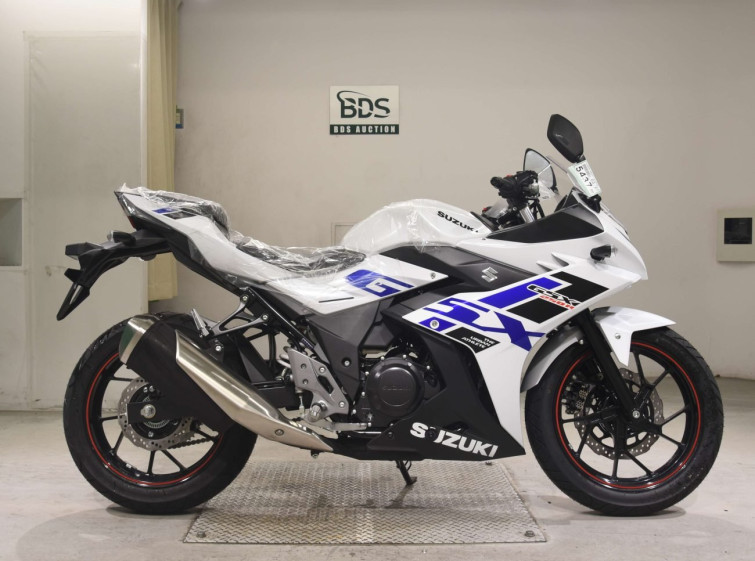 Мотоцикл Suzuki GSX250RA