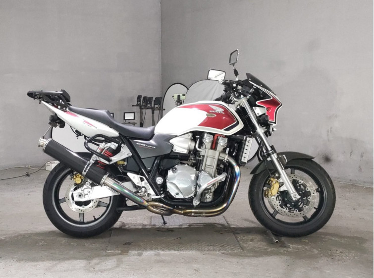Мотоцикл Honda CB1300SF з пробігом 21894 km