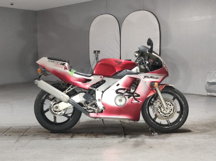 Мотоцикл Honda CBR250RR с пробегом 94554 km