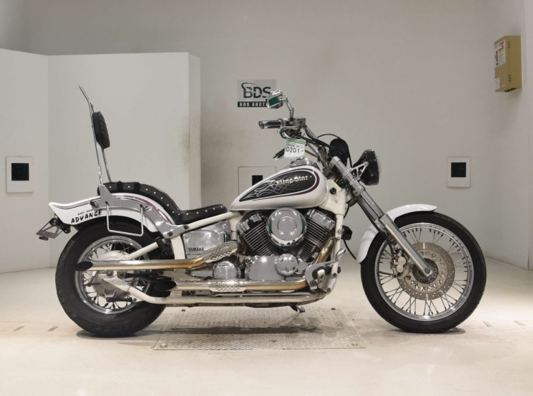 Мотоцикл Yamaha DRAGSTAR XVS400 з пробігом 15701 km