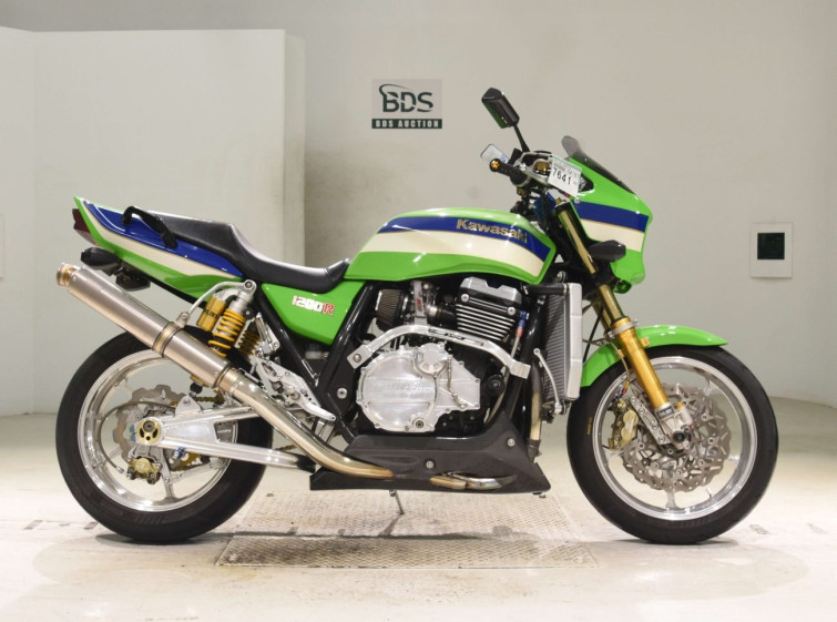 Мотоцикл Kawasaki ZRX1100 з пробігом 40807 km