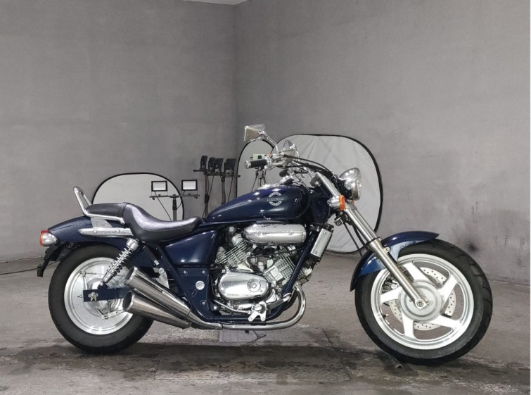 Мотоцикл Honda MAGNA250 с пробегом 2684 km